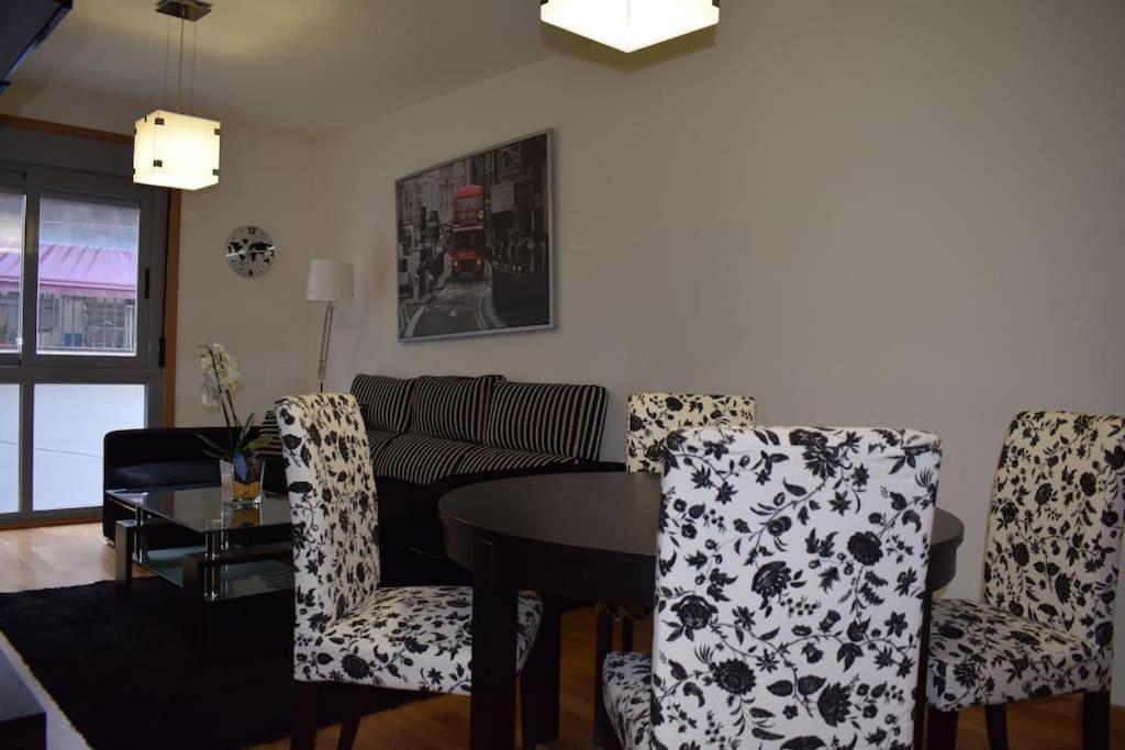 Apartamento Centro Villagarcia. บิลาการ์เซีย เด อาโรว์ซา ภายนอก รูปภาพ